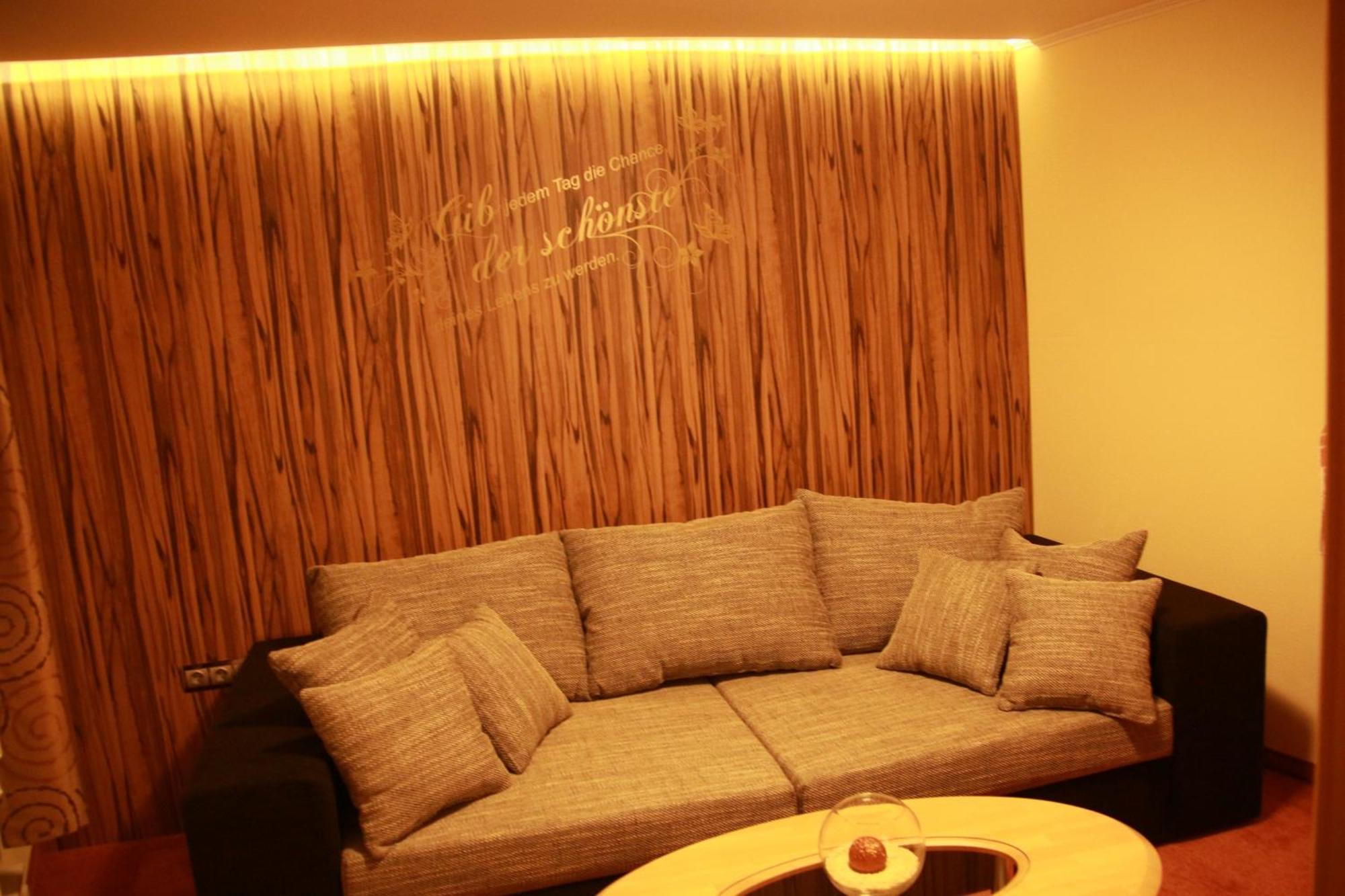 Hotel Haus Kartoner Schladming Zimmer foto