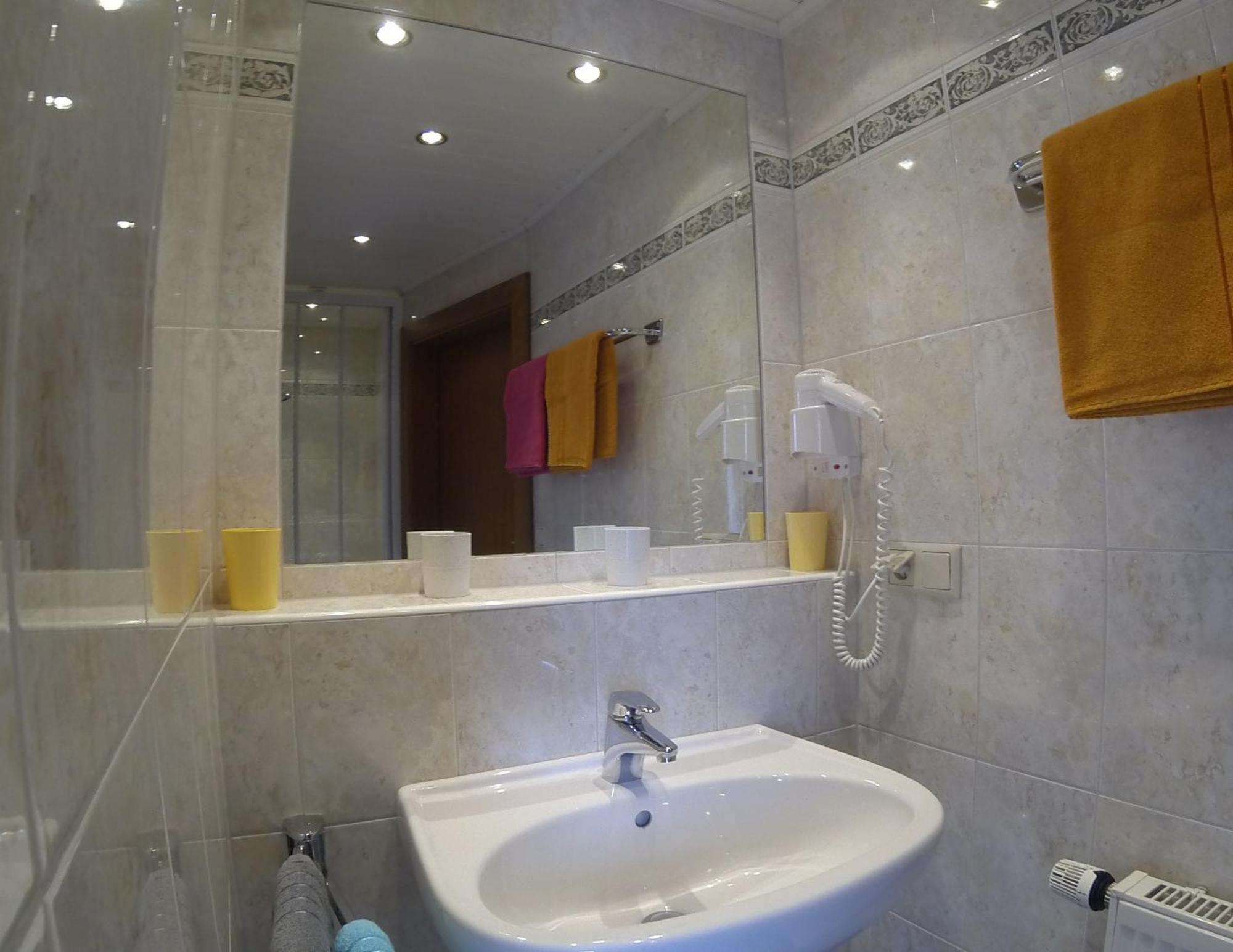 Hotel Haus Kartoner Schladming Zimmer foto